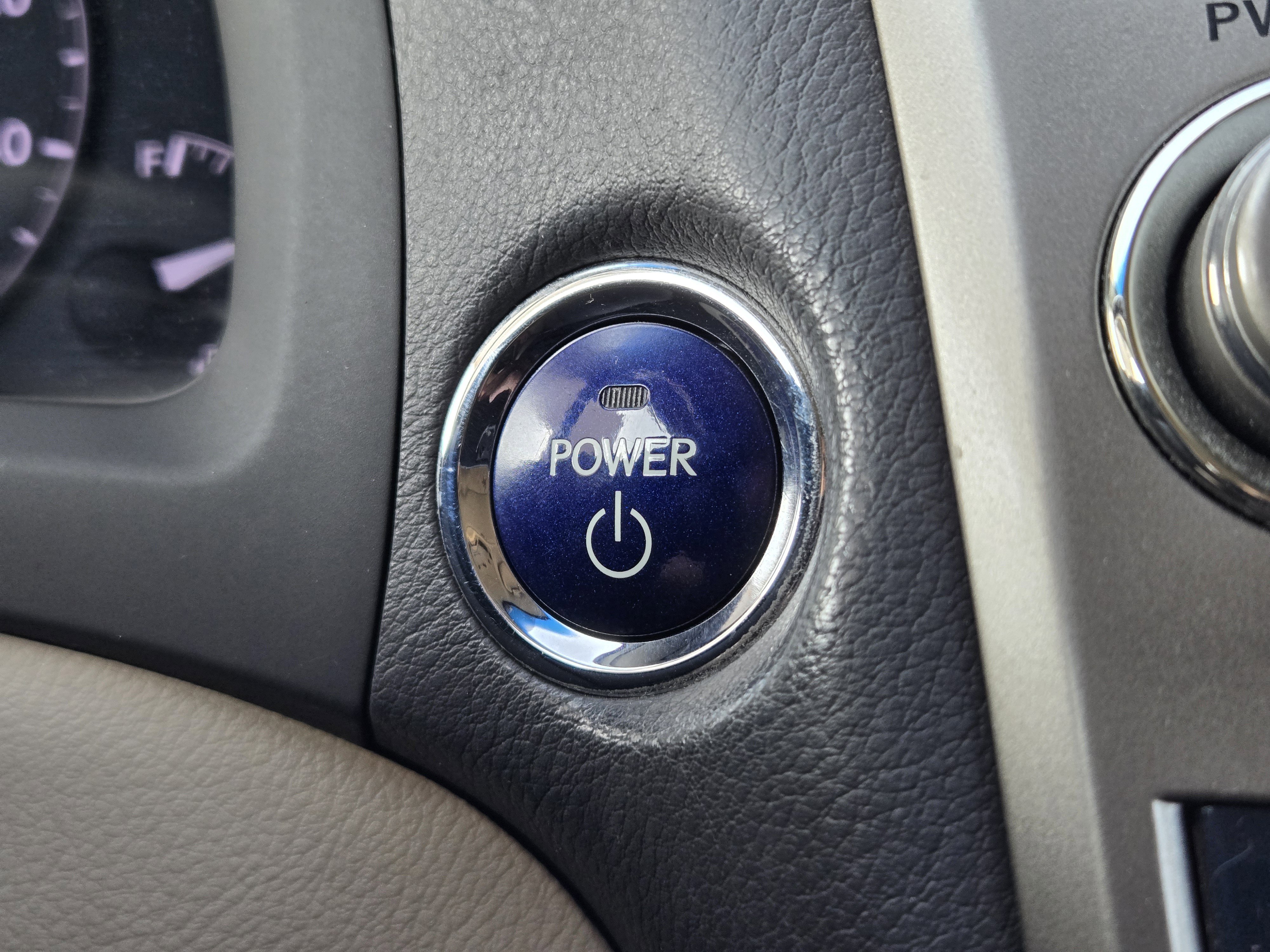 Used 2013 Lexus RX 450h AWD image 21