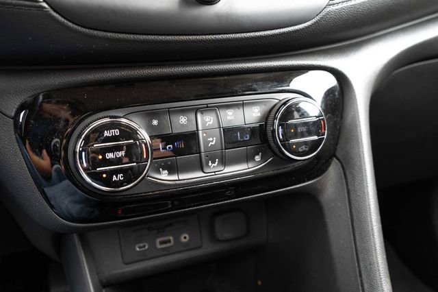 Used 2021 Buick Encore GX Essence w/ Advanced Technology Package image 20