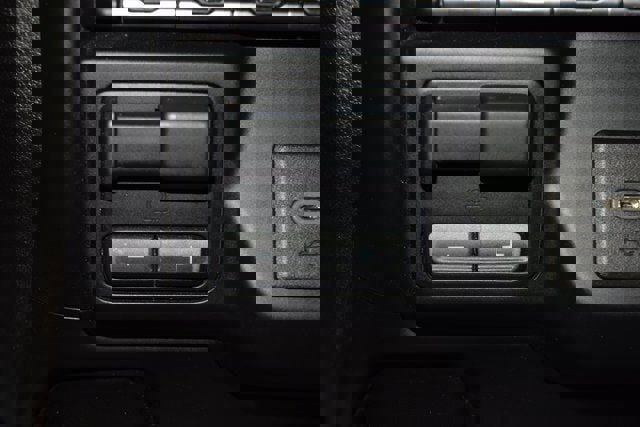 Used 2022 Chevrolet Silverado 2500 High Country w/ Safety Package II image 27