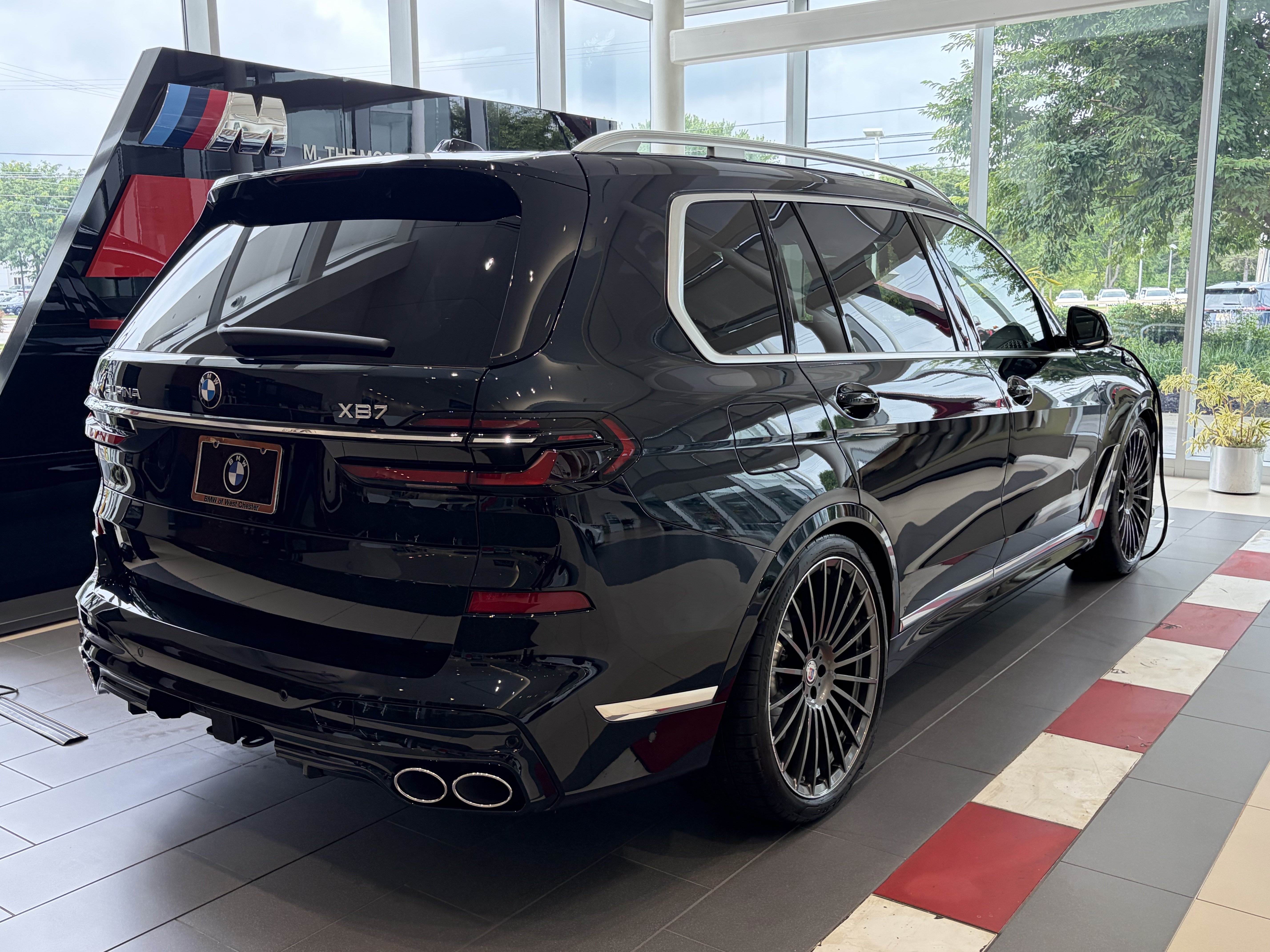 New 2026 BMW ALPINA XB7 AWD/4WD image 6