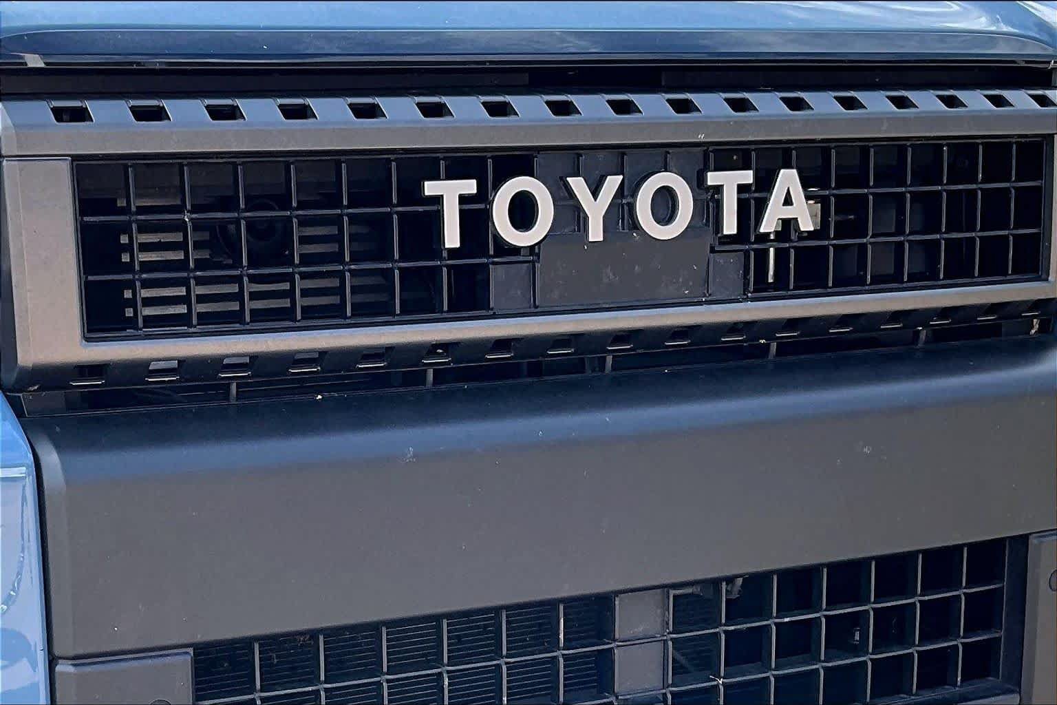 Used 2025 Toyota Land Cruiser w/ Premium Package AWD/4WD image 29