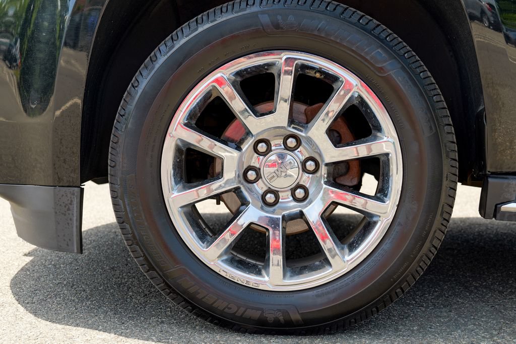Used 2017 GMC Yukon Denali w/ Open Road Package AWD/4WD image 15