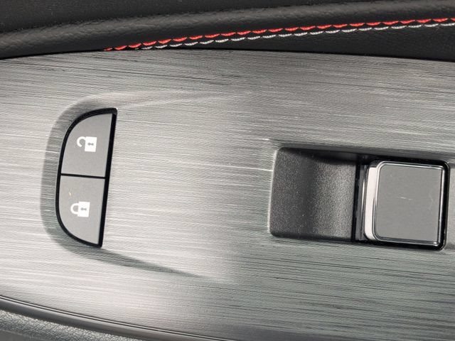 New 2026 Nissan Sentra SR w/ Floor Mat Package FWD image 32