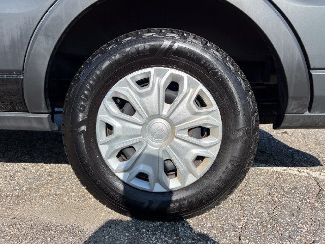 Certified 2025 Ford Transit 350 XLT RWD image 15