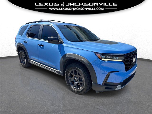 Used 2023 Honda Pilot TrailSport image 1
