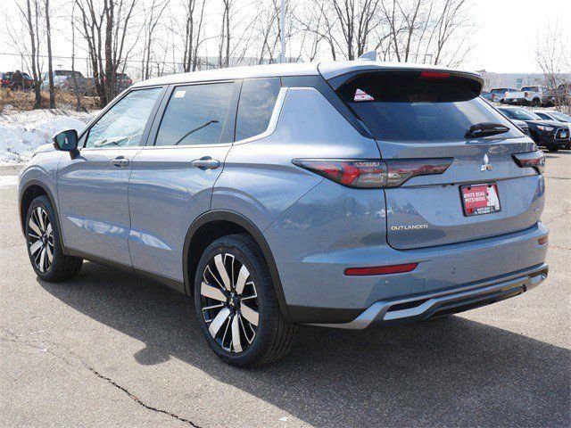 New 2026 Mitsubishi Outlander SE AWD/4WD image 2