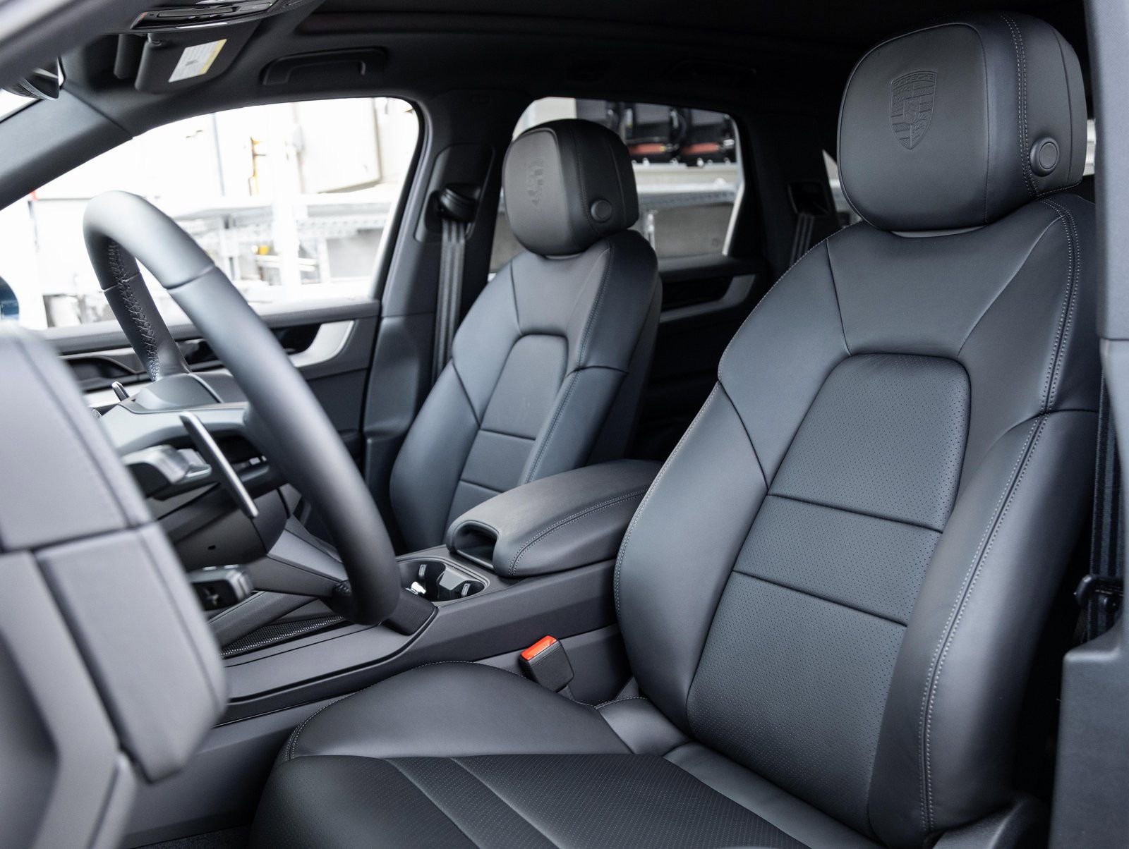 Certified 2026 Porsche Cayenne AWD/4WD image 5