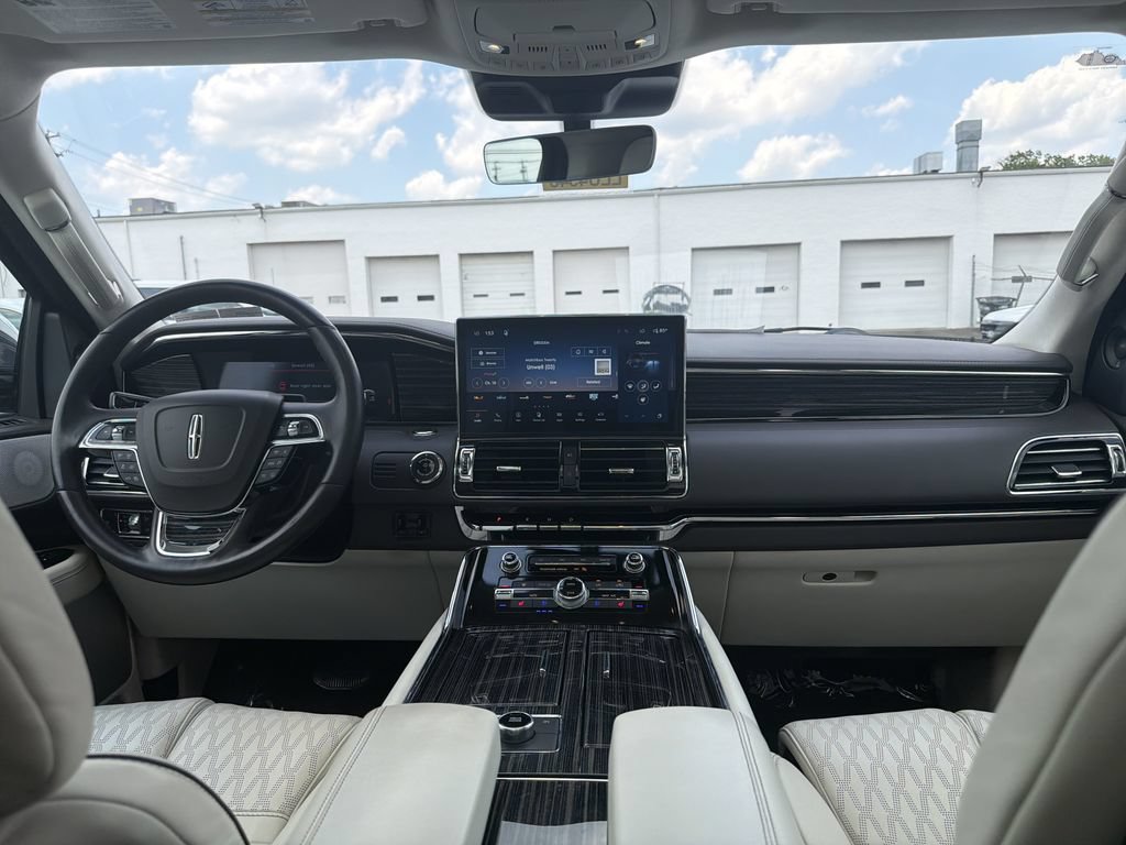 Certified 2024 Lincoln Navigator L Black Label AWD/4WD image 22