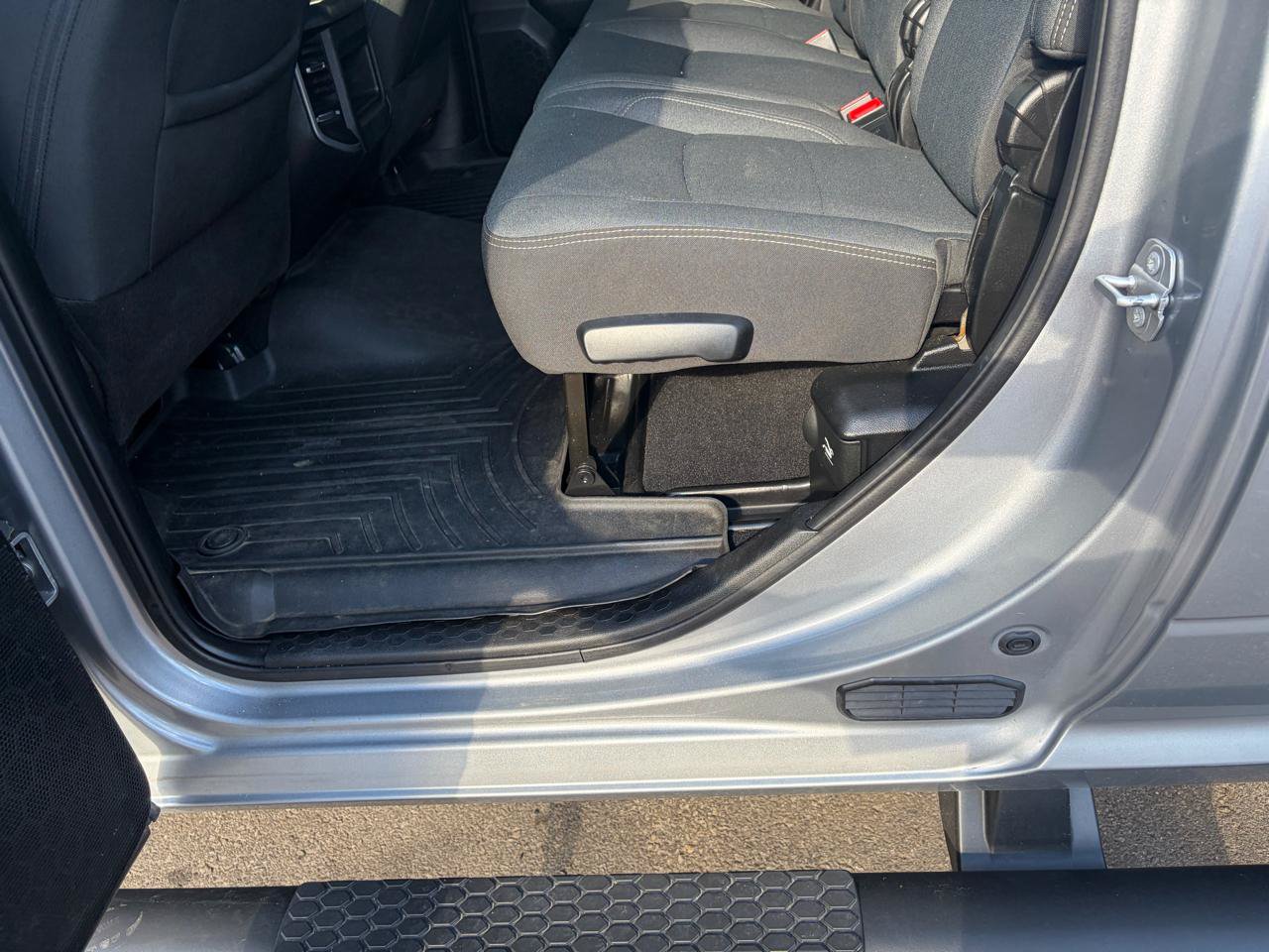 Used 2021 RAM 2500 Big Horn w/ Night Edition AWD/4WD image 40