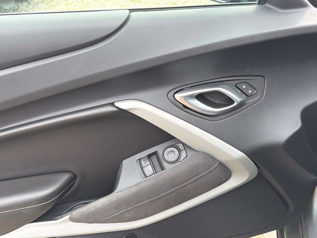 Used 2023 Chevrolet Camaro LT RWD image 15