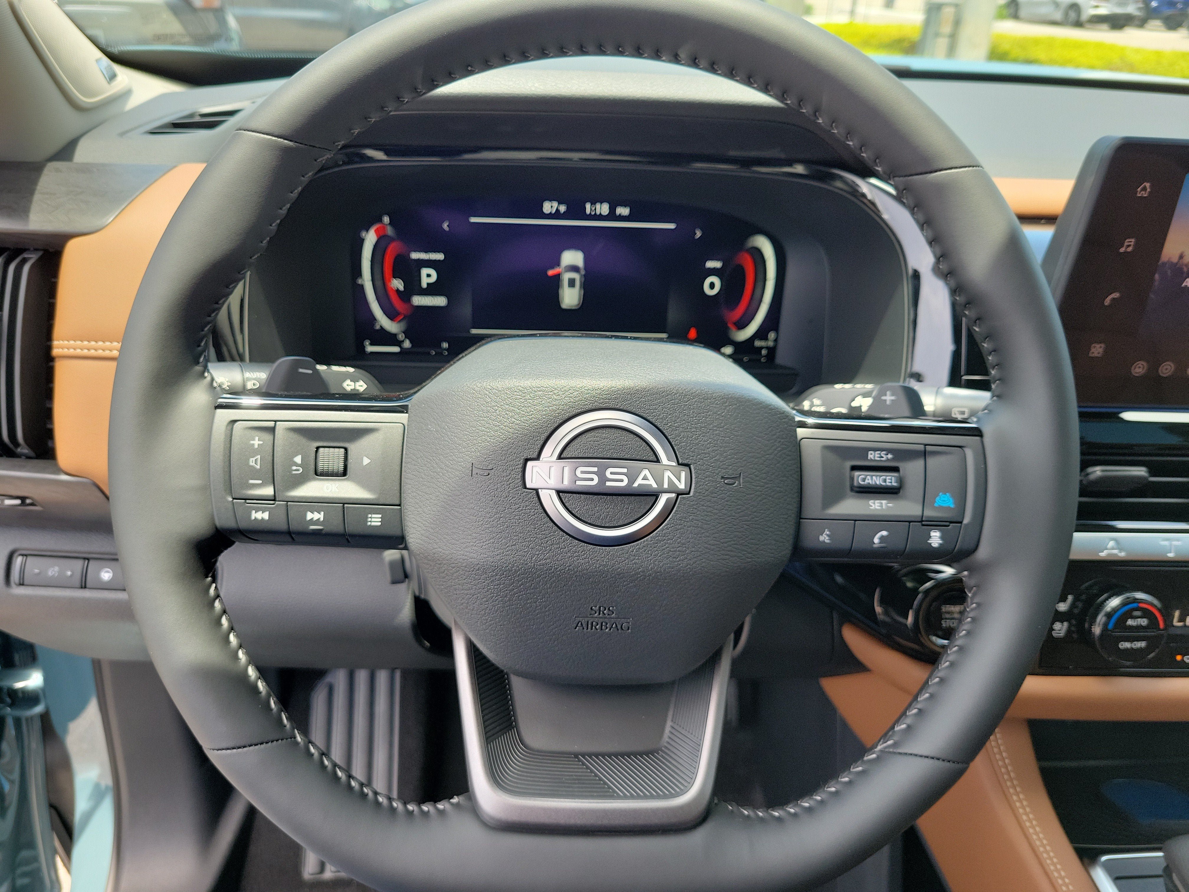 New 2026 Nissan Pathfinder Platinum FWD image 16