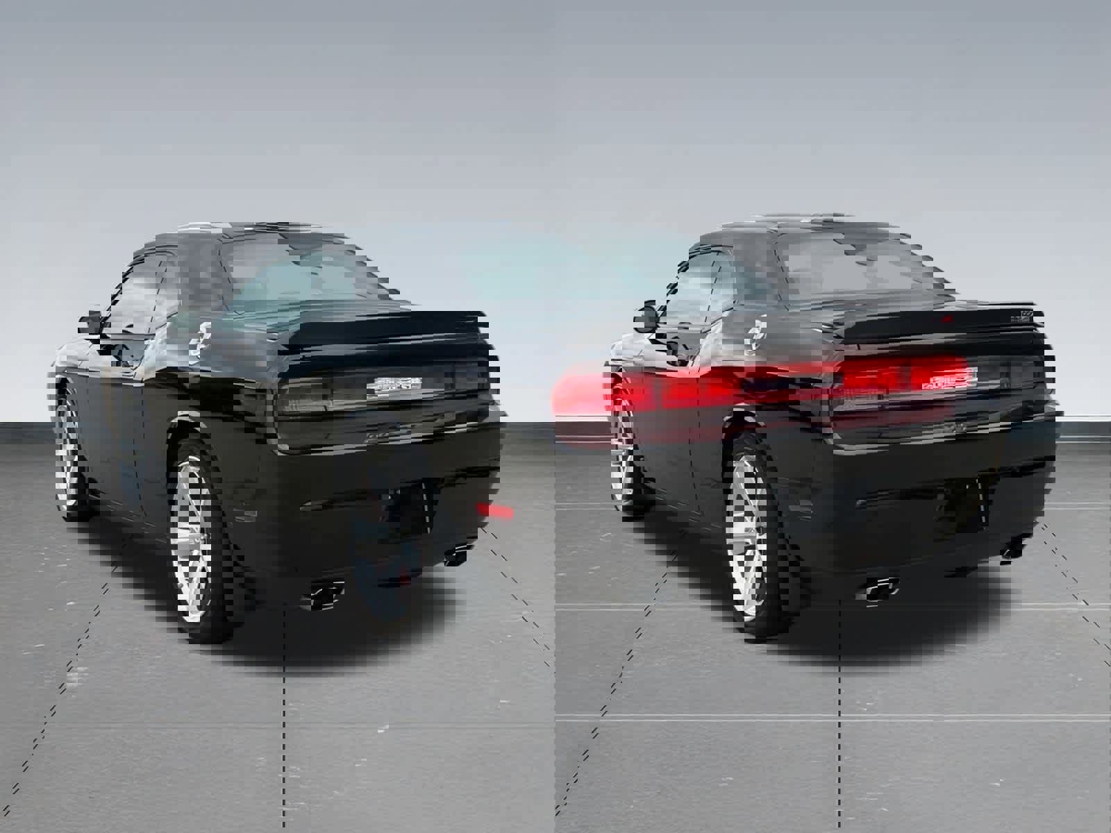 Used 2009 Dodge Challenger SRT8 w/ SRT Option Group II image 5