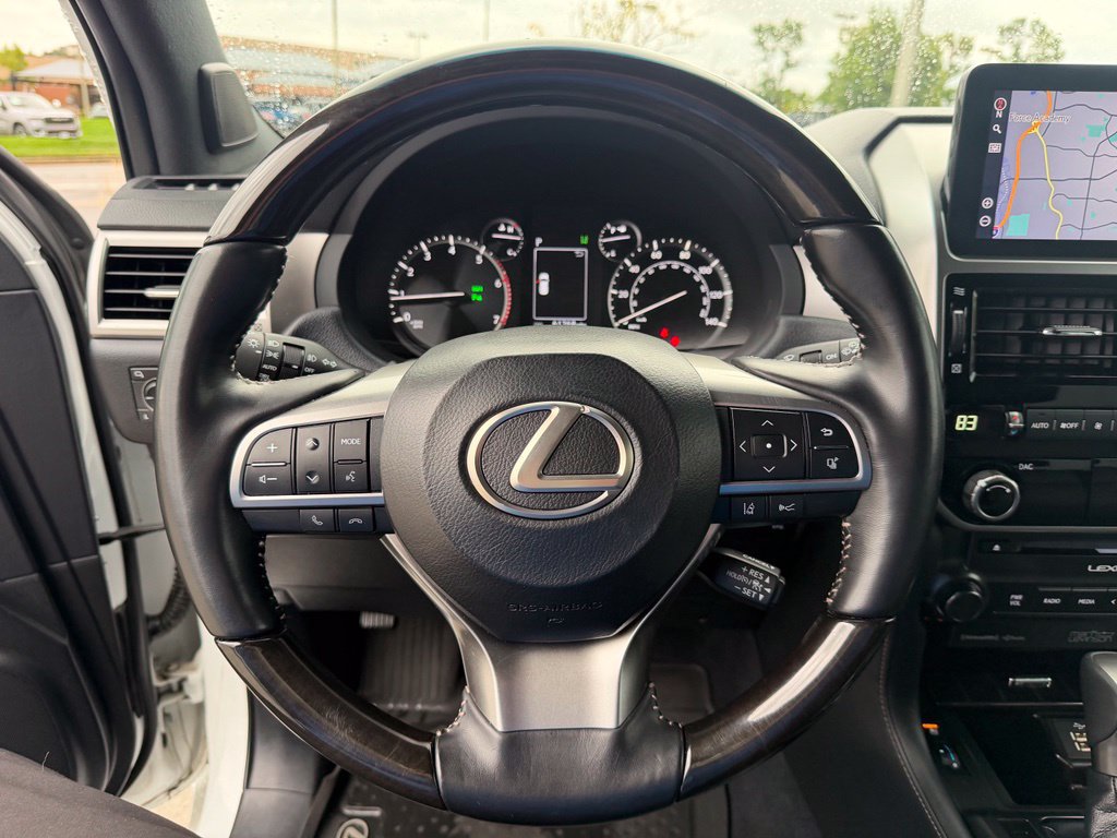 Used 2023 Lexus GX 460 Premium w/ Accessory Package AWD/4WD image 14