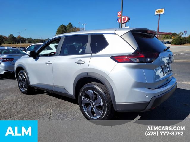 Used 2024 Nissan Rogue SV image 8