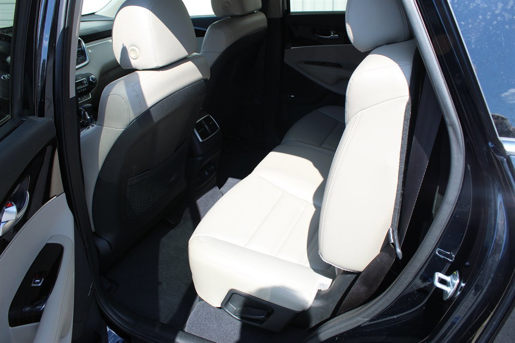 Used 2019 Kia Sorento EX w/ EX Touring Package image 7