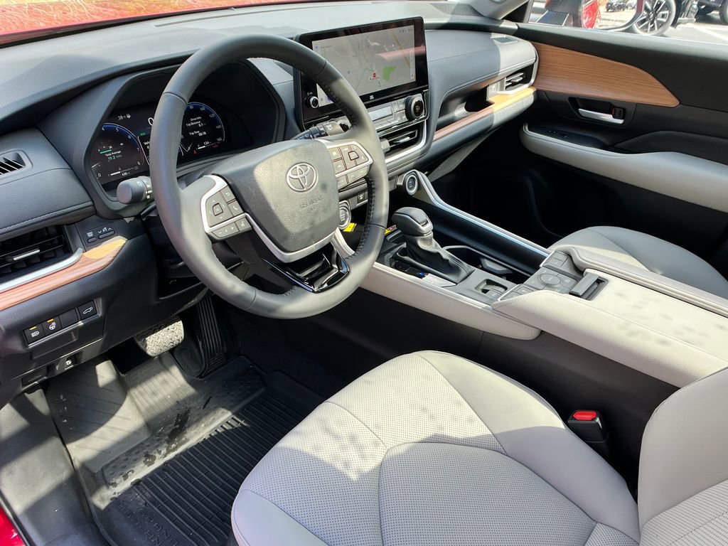 Used 2026 Toyota Grand Highlander Limited image 10