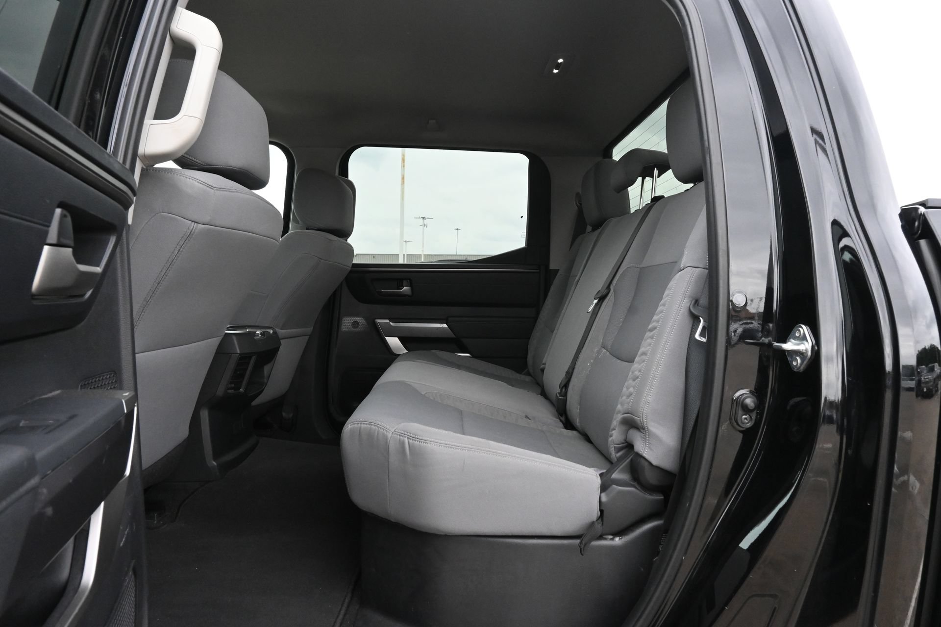 Used 2022 Toyota Tundra SR5 AWD/4WD image 19