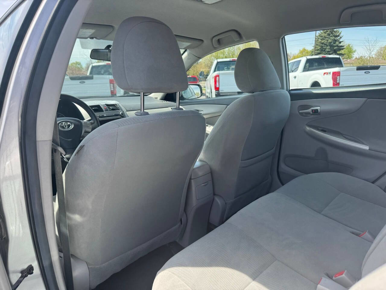 Used 2011 Toyota Corolla LE FWD image 13