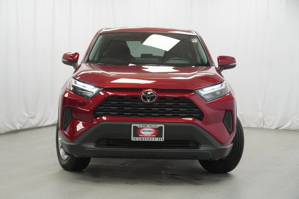 Used 2025 Toyota RAV4 LE image 7
