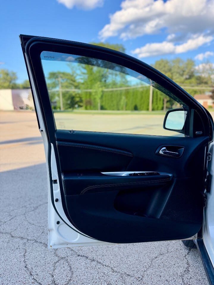 Used 2014 Dodge Journey SXT w/ Quick Order Package 28C AWD/4WD image 10