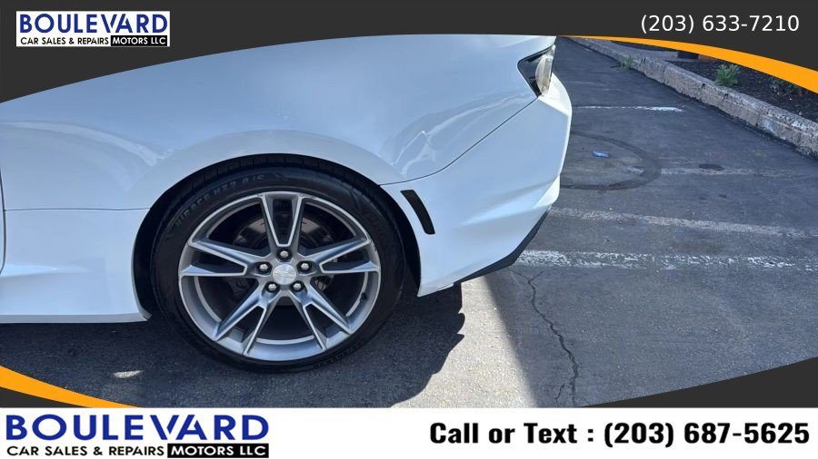 Used 2020 Chevrolet Camaro LT w/ RS Package RWD image 10