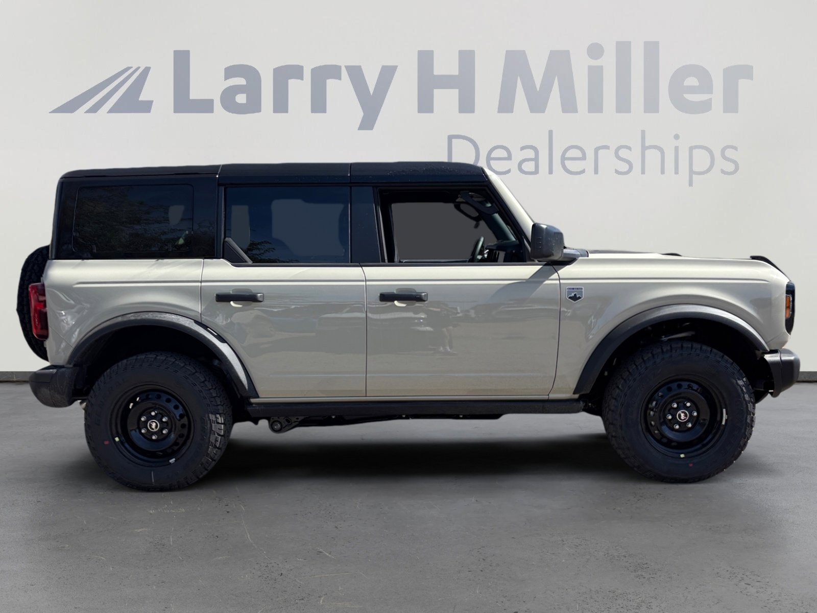 New 2026 Ford Bronco Big Bend w/ Black Diamond Package AWD/4WD image 6