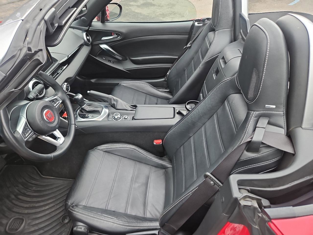 Used 2019 FIAT 124 Spider Lusso w/ Convenience Group image 16