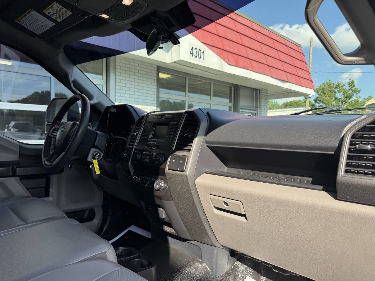 Used 2022 Ford F250 XL w/ STX Appearance Package AWD/4WD image 32