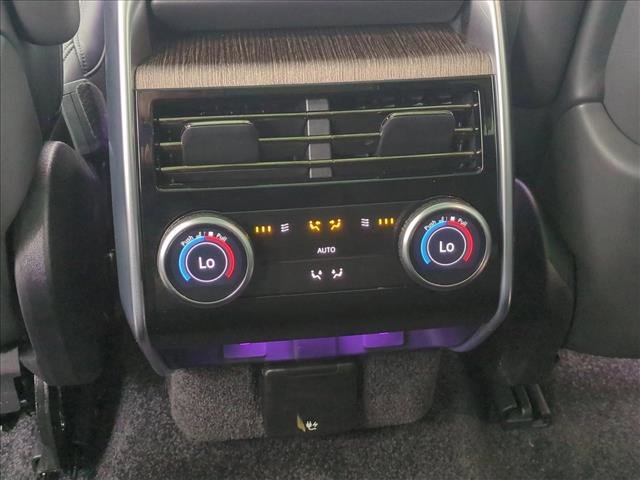 Certified 2025 Land Rover Range Rover Long Wheelbase SE AWD/4WD image 19