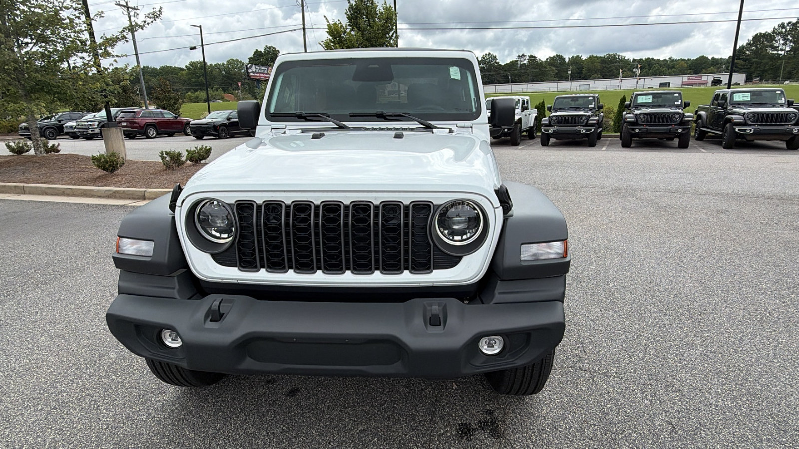 Used 2026 Jeep Wrangler Sport AWD/4WD image 3