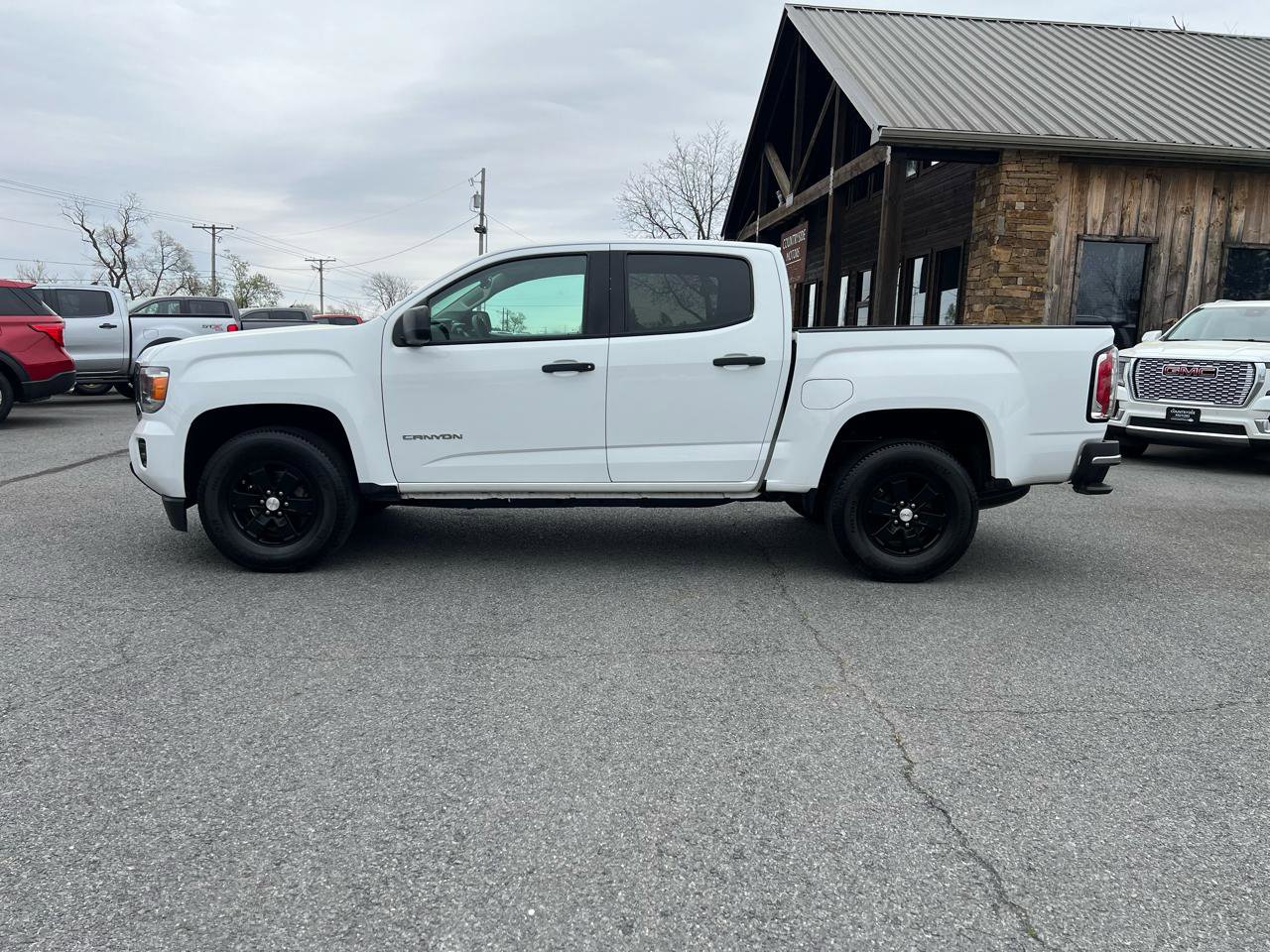 Used 2020 GMC Canyon 2WD Crew Cab w/ Convenience Package image 3