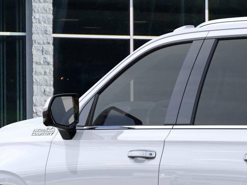 New 2026 Chevrolet Suburban High Country image 12