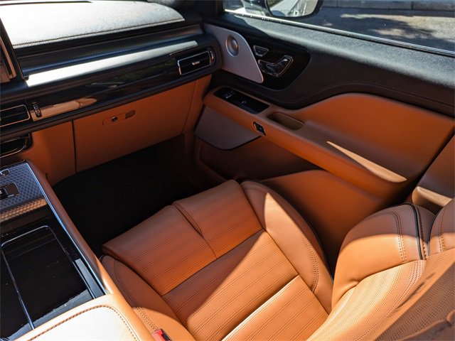 Used 2025 Lincoln Aviator Black Label image 18