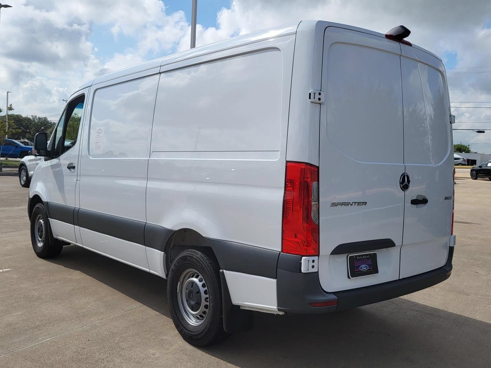 Used 2025 Mercedes-Benz Sprinter 2500 image 6