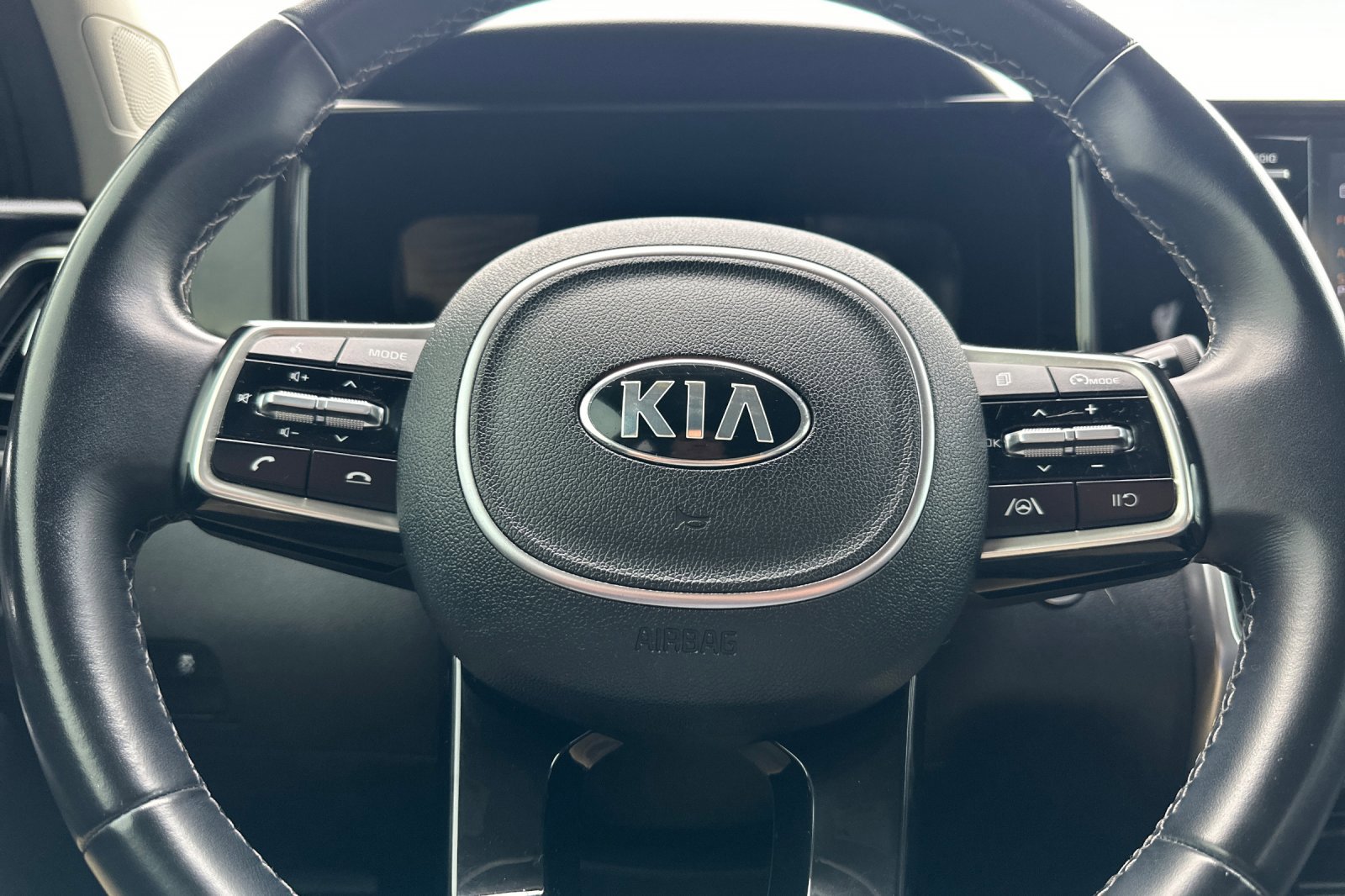 Used 2021 Kia Sorento S w/ Panoramic Sunroof Package image 25