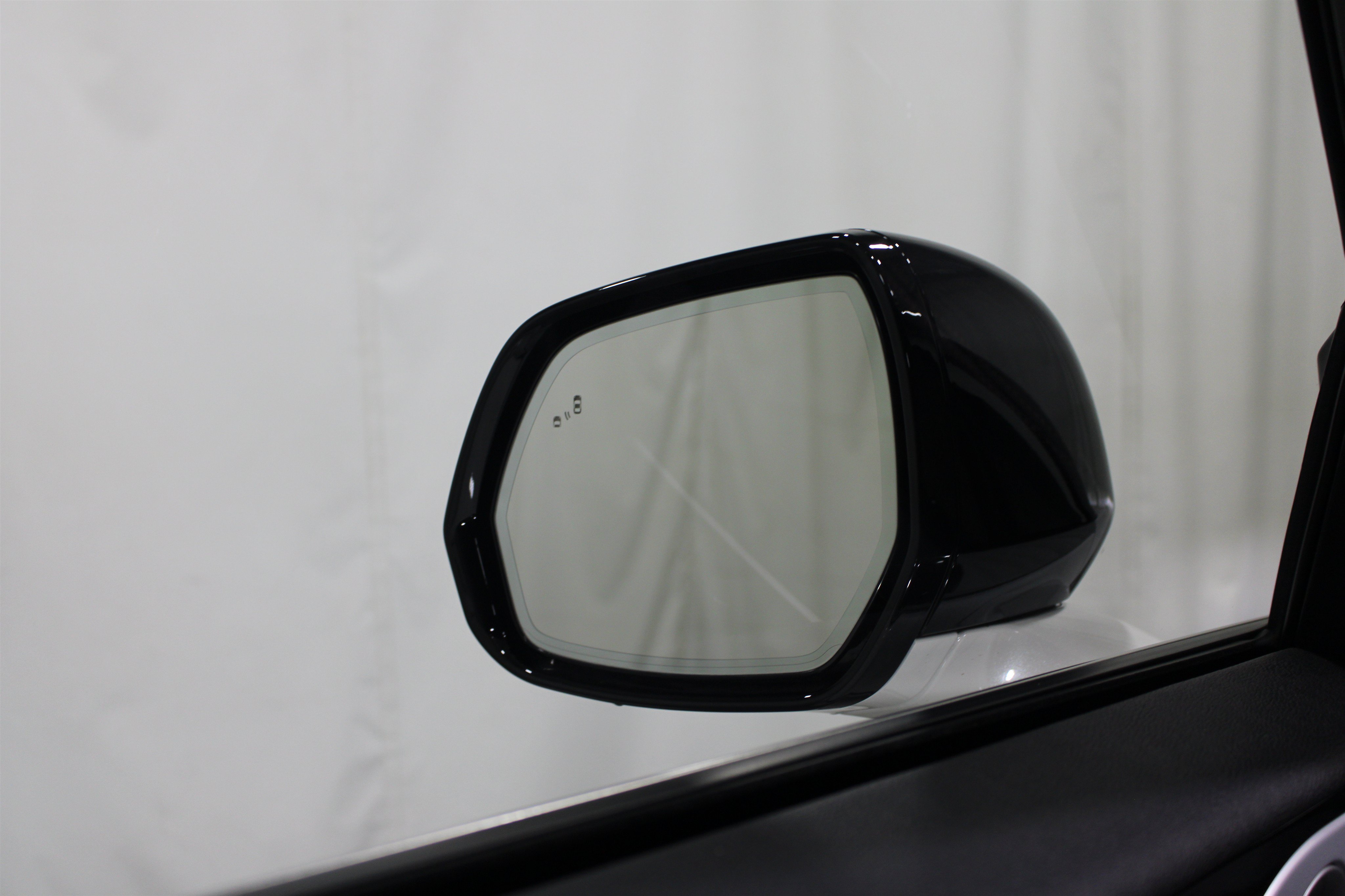 Used 2025 Lincoln Aviator Black Label AWD/4WD image 11