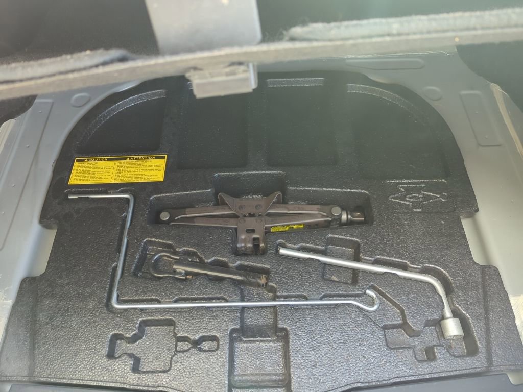 Used 2013 Lexus ES 350 w/ Premium Pkg image 12