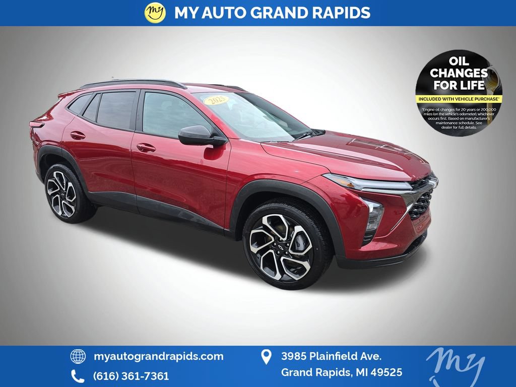 Used 2025 Chevrolet Trax RS