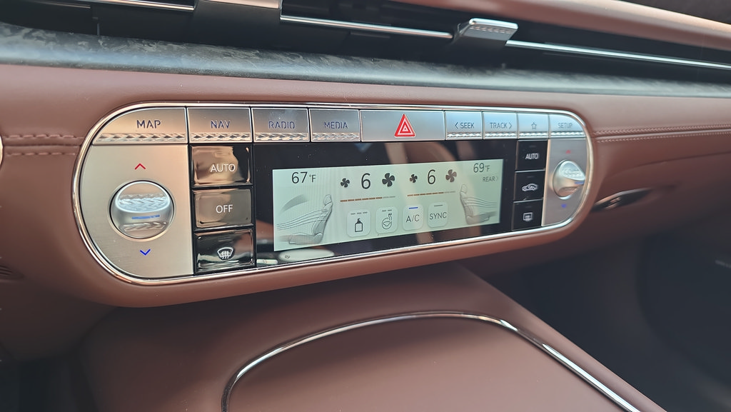 New 2026 Genesis G90 3.5T AWD/4WD image 24