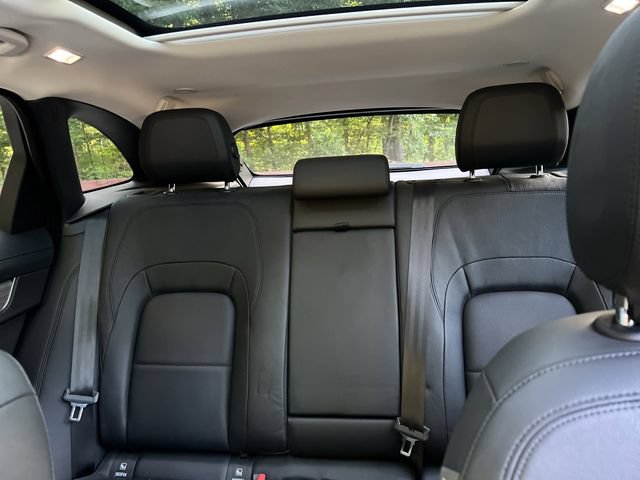 Used 2022 Jaguar F-PACE S AWD/4WD image 31