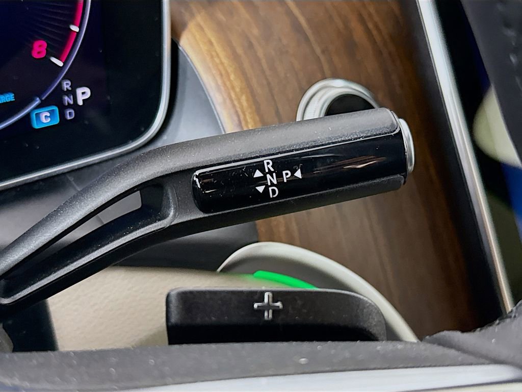 Used 2025 Mercedes-Benz GLC 300 4MATIC image 17