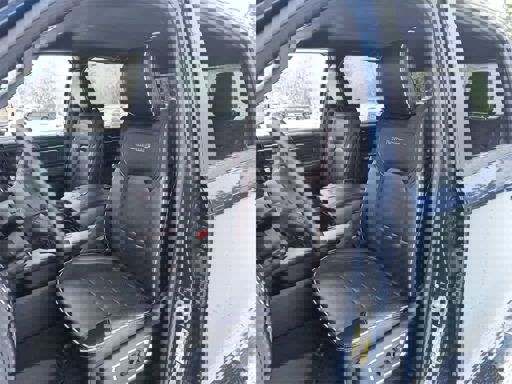 Used 2024 RAM 1500 Laramie image 11