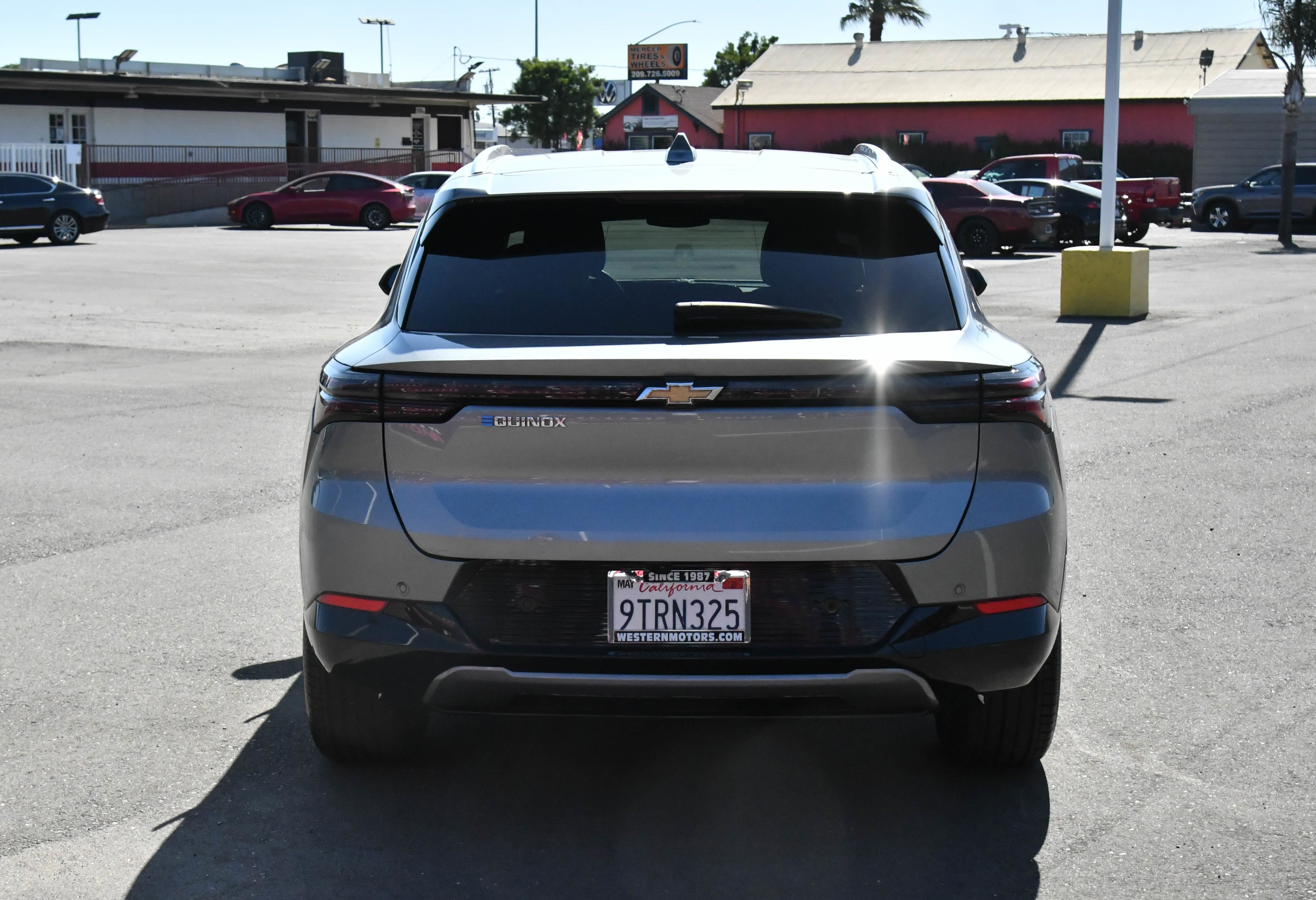 Used 2025 Chevrolet Equinox EV LT w/ Convenience Package FWD image 7