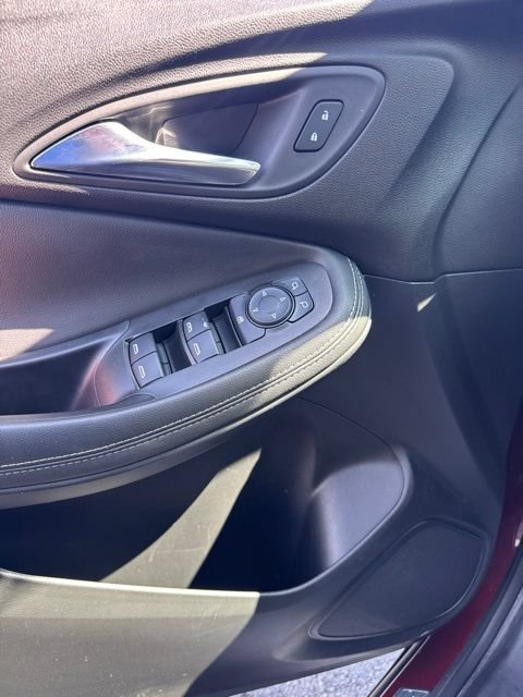 Used 2023 Buick Encore GX Preferred w/ Cold Weather Comfort Package FWD image 19