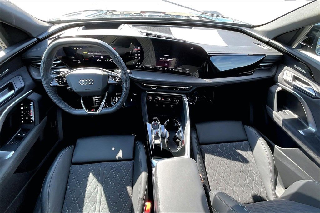 Used 2025 Audi SQ5 Premium Plus image 3