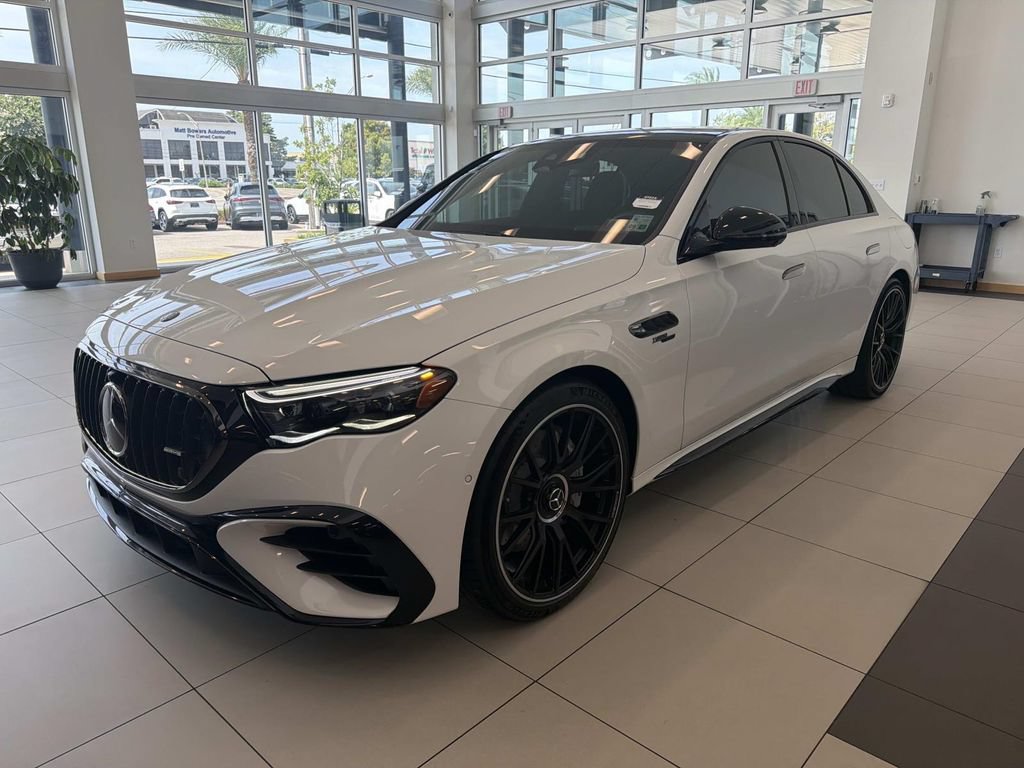 Used 2025 Mercedes-Benz E 53 AMG e 4MATIC Sedan image 3