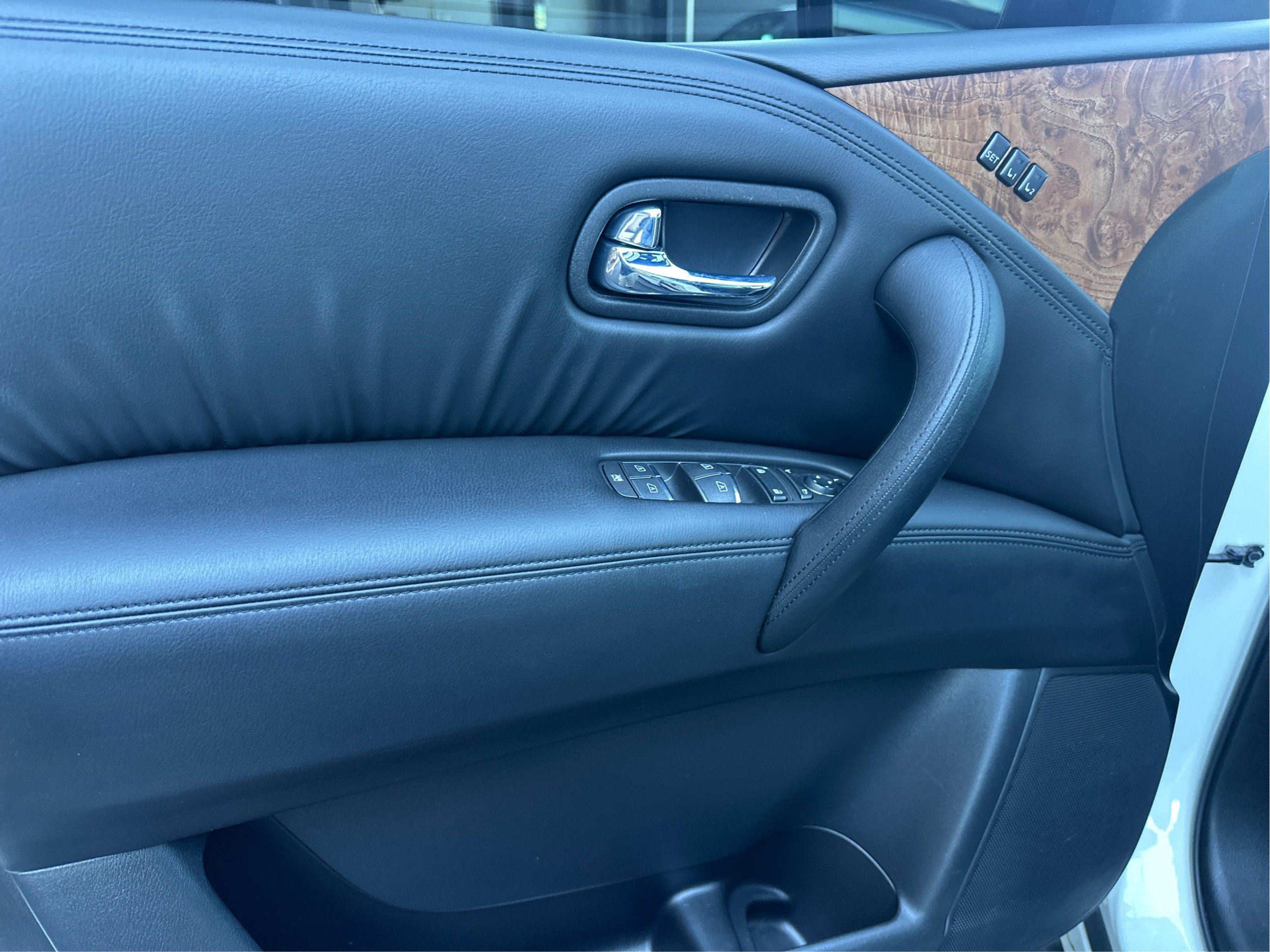 Used 2024 Nissan Armada SL AWD/4WD image 20