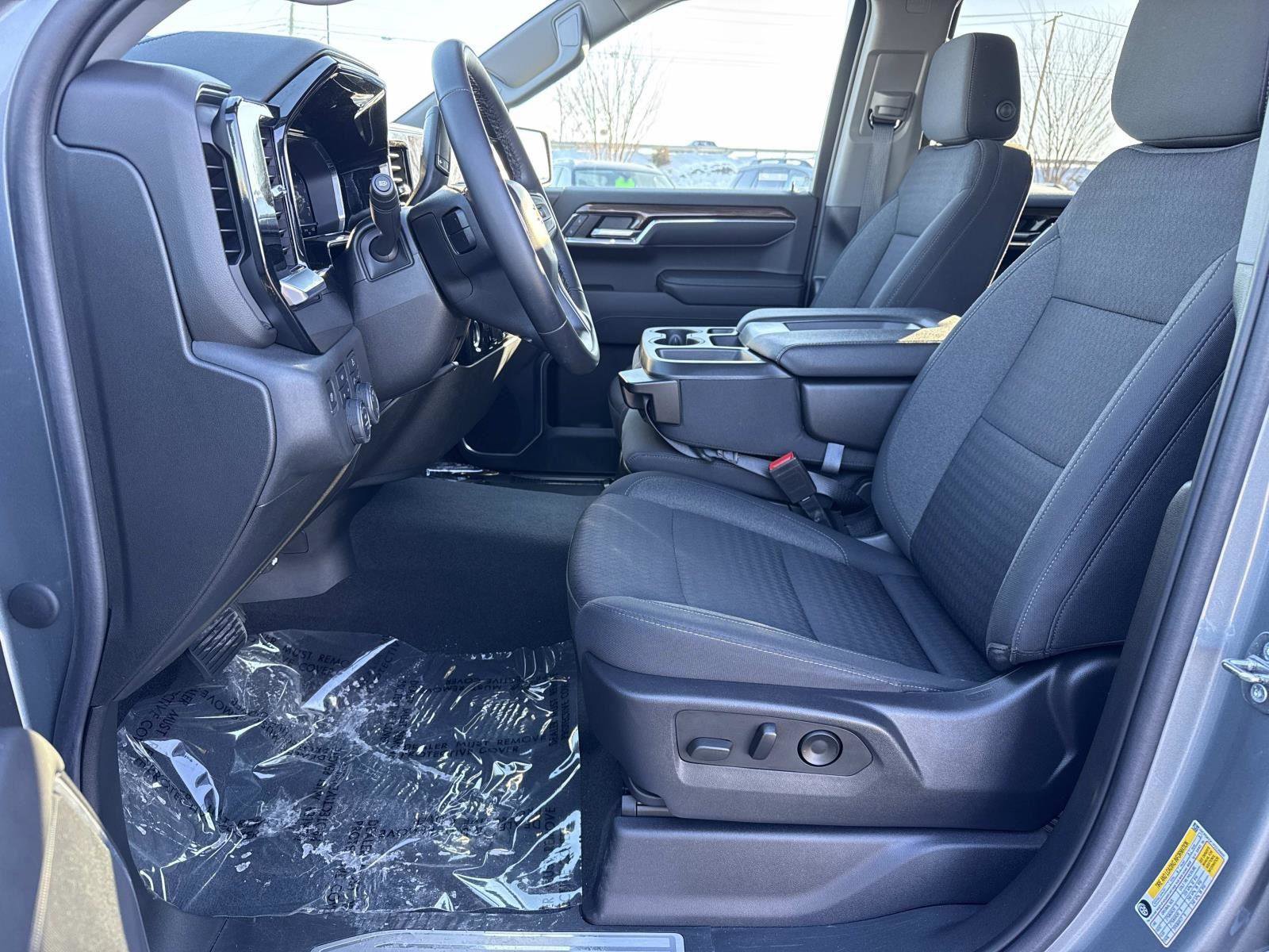 Used 2023 Chevrolet Silverado 1500 LT image 23