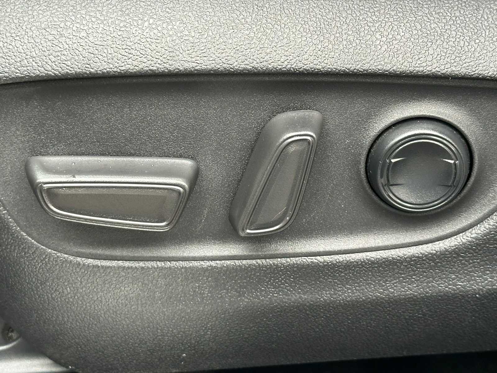 Used 2025 Toyota Highlander Limited image 23