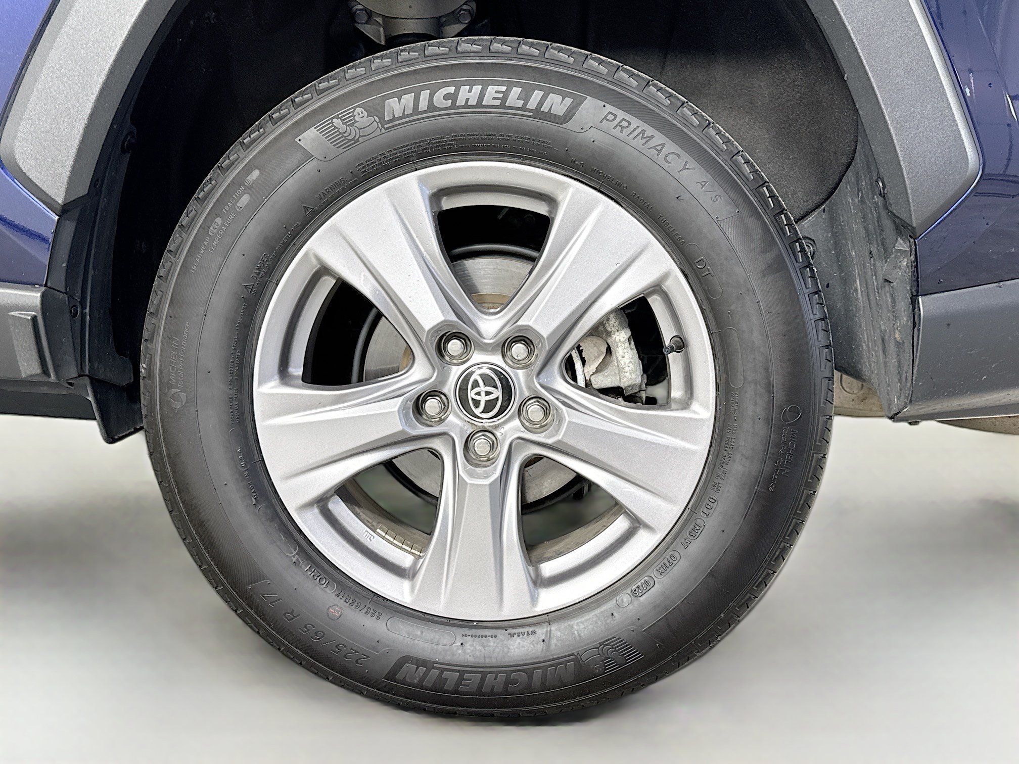Certified 2025 Toyota RAV4 XLE AWD/4WD image 29
